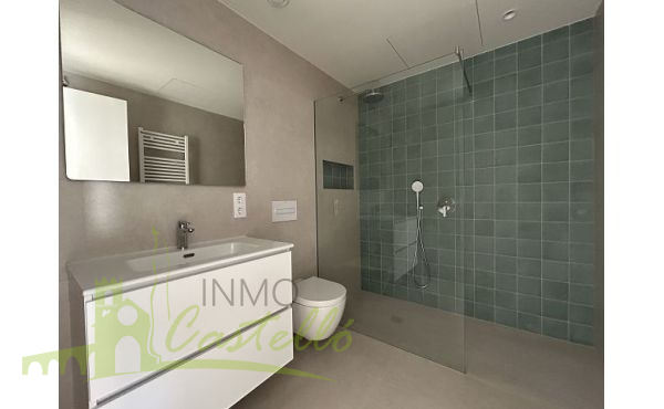 Baño completo con ducha
