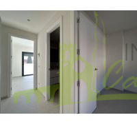 Pasillo dormitorios y baño