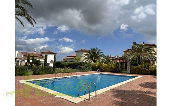 Piscina comunitaria