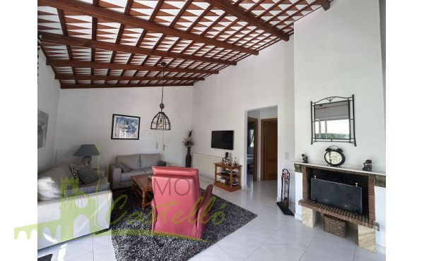 Salon comedor con cocina integrada