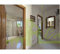 Pasillo a los dormitorios y baño