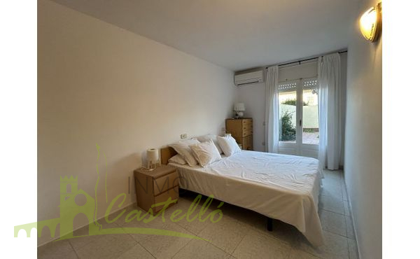 Dormitorio doble-2 con salida al patio jardín