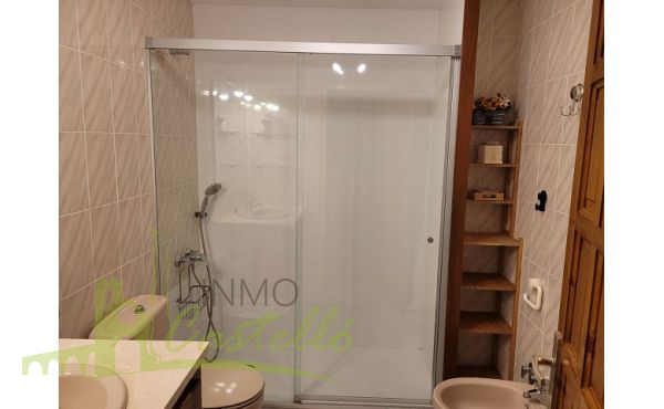 Baño completo con ducha
