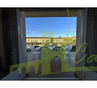 Vistas despegadas del salón 