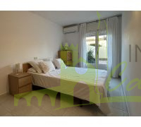 Dormitorio doble-2 con salida al patio jardín