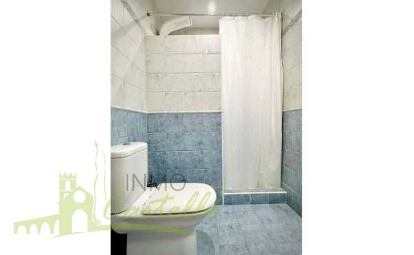 Baño completo con ducha
