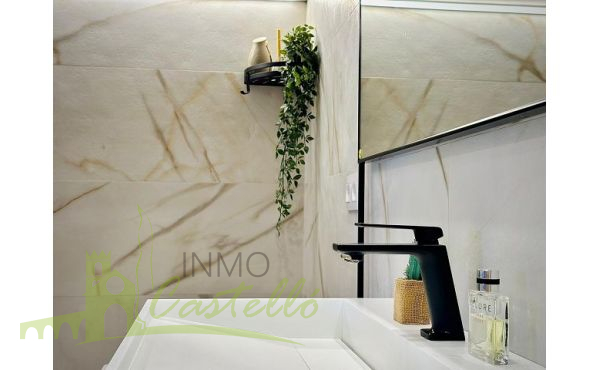 Baño principal con ducha