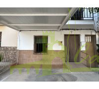 Facha con plaza aparcamiento minusvalidos