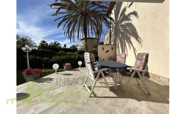 Terraza con jardín